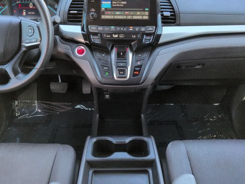 Used 2018 Honda Odyssey EX image 19