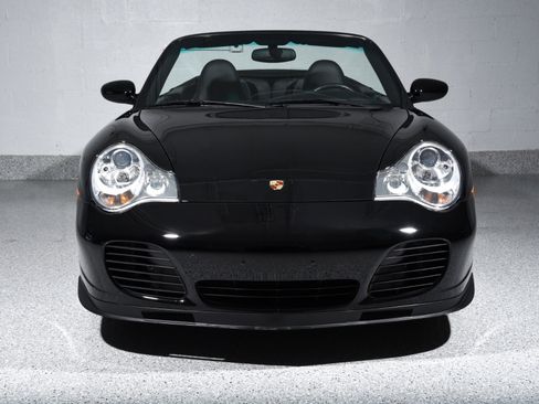 Used 2005 Porsche 911 4 Cabriolet AWD/4WD image 9
