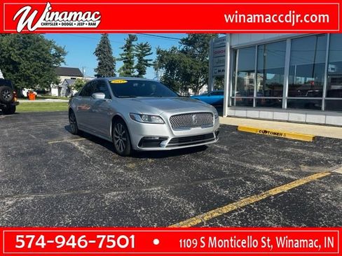 Used 2017 Lincoln Continental Premiere AWD/4WD image 1
