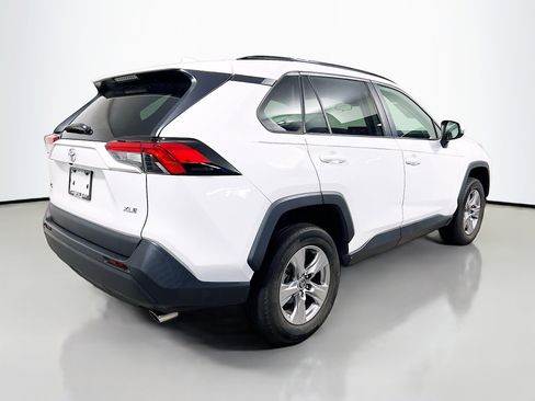 Used 2022 Toyota RAV4 XLE image 4