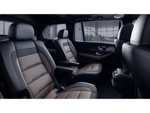 Certified 2023 Mercedes-Benz GLS 63 AMG 4MATIC image 5