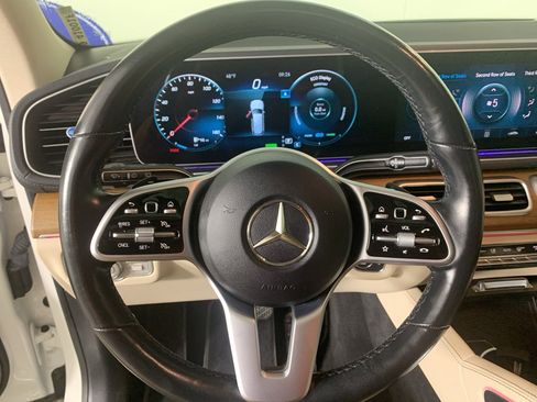 Used 2021 Mercedes-Benz GLS 450 4MATIC image 21