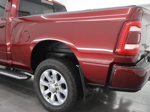 Used 2024 RAM 2500 Laramie AWD/4WD image 32