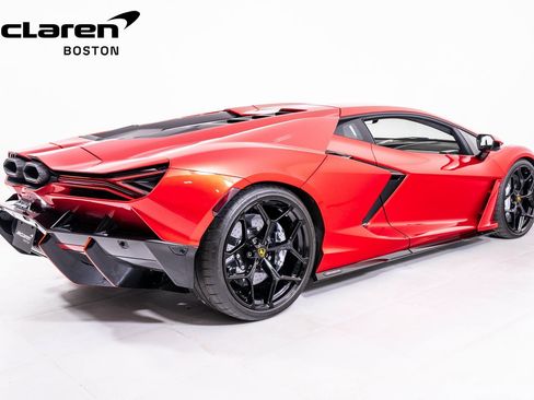 Used 2024 Lamborghini Revuelto image 6