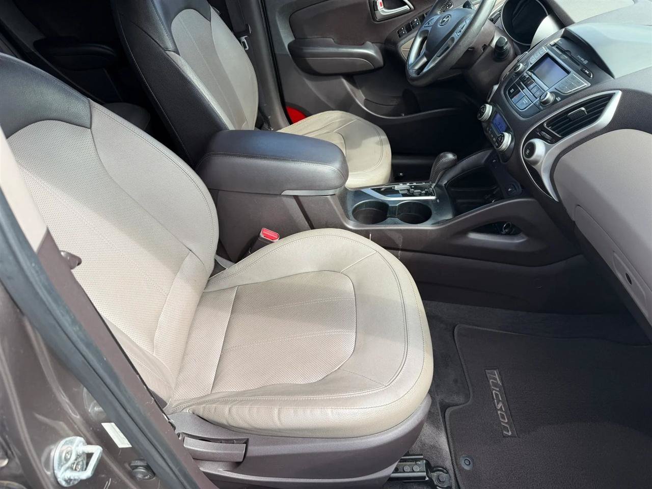 Used 2013 Hyundai Tucson Limited FWD image 36