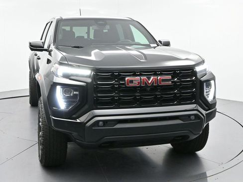Used 2025 GMC Canyon Elevation w/ Convenience Package RWD image 2