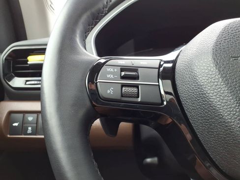 Used 2023 Honda Pilot Elite image 25