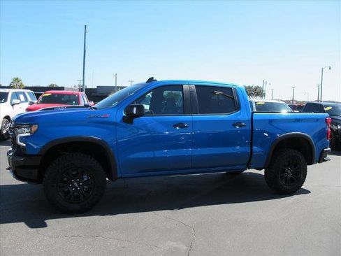 Used 2024 Chevrolet Silverado 1500 ZR2 w/ Technology Package image 2