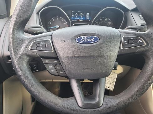 Used 2017 Ford Focus SE image 17