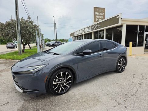 Used 2024 Toyota Prius Prime FWD image 1
