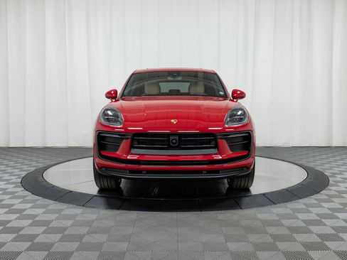 Used 2025 Porsche Macan image 10