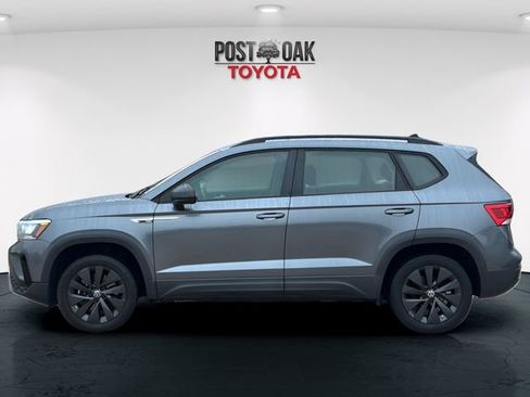 Used 2023 Volkswagen Taos S image 4