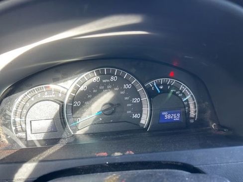 Used 2012 Toyota Camry LE image 10