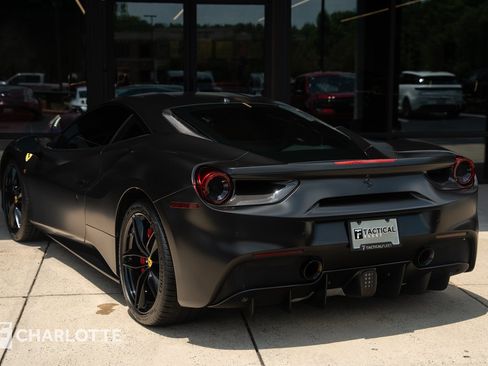 Used 2019 Ferrari 488 GTB RWD image 13