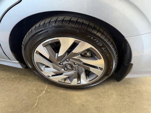 Used 2024 Subaru Legacy Limited AWD/4WD image 11