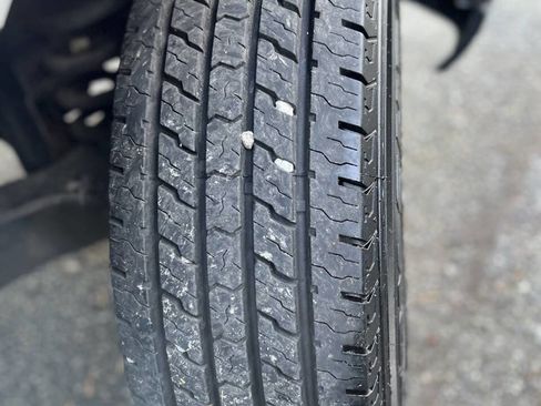 Used 2010 Ford E-150 and Econoline 150 image 25