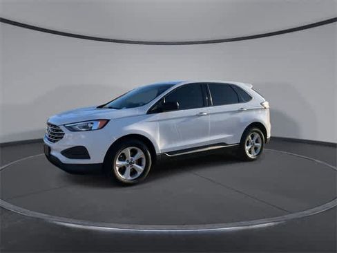 Used 2020 Ford Edge SE image 4