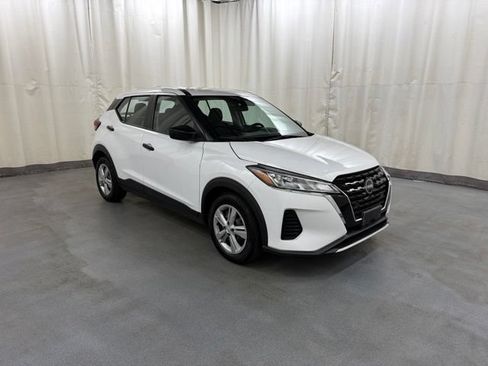 Used 2024 Nissan Kicks S FWD image 1