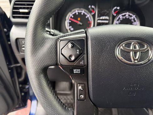 Used 2022 Toyota 4Runner TRD Off-Road Premium image 17