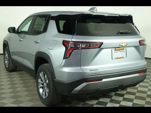 New 2026 Chevrolet Equinox LT FWD image 14
