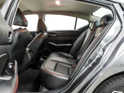 Used 2024 Nissan Altima 2.5 SR FWD image 18