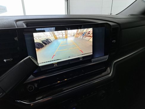 Used 2023 Chevrolet Silverado 1500 LT image 13