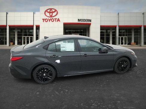 New 2026 Toyota Camry SE image 5