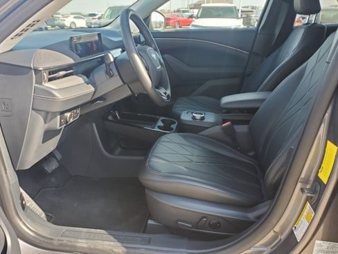 Used 2023 Ford Mustang Mach-E Select image 13