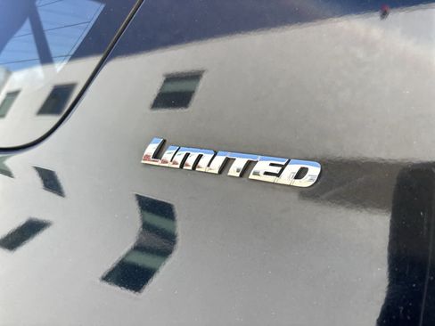 Used 2016 Toyota 4Runner Limited AWD/4WD image 5