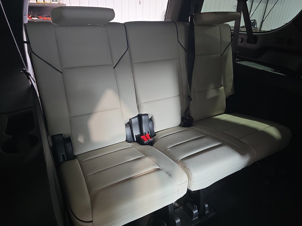 Used 2022 Cadillac Escalade ESV Sport AWD/4WD image 27