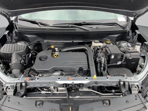 Used 2024 Chevrolet Equinox LS image 17