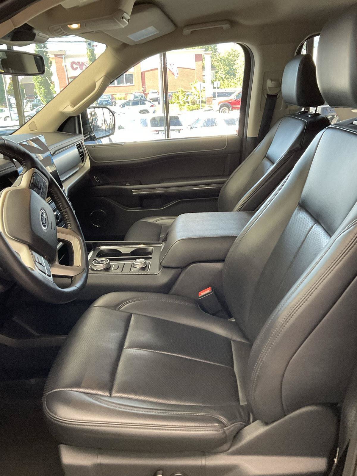 Used 2023 Ford Expedition Max XLT AWD/4WD image 8