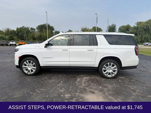 Used 2023 Chevrolet Suburban High Country AWD/4WD image 2