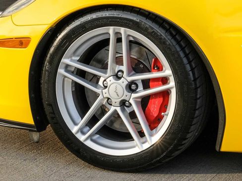 Used 2006 Chevrolet Corvette Z06 w/ Preferred Equipment Group image 48