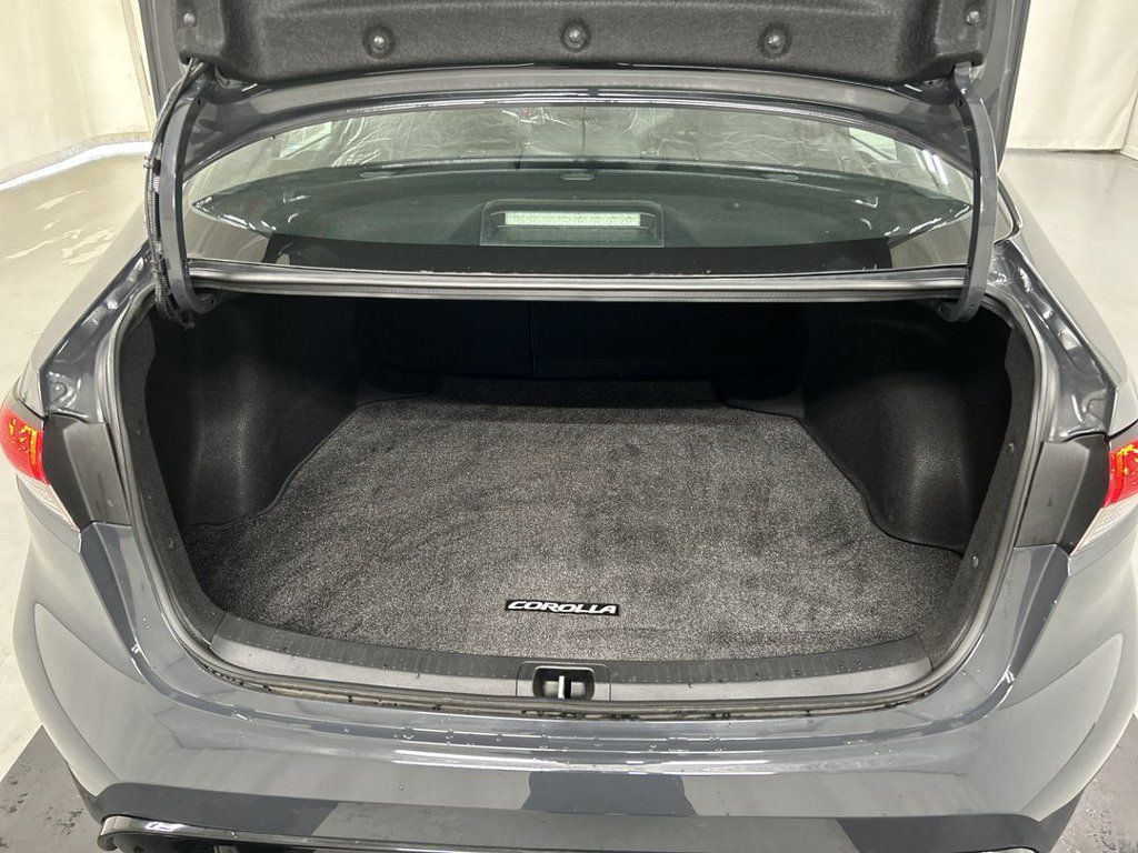 Used 2024 Toyota Corolla SE w/ SE Premium Package FWD image 22