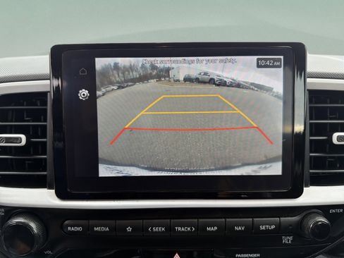 Used 2023 Hyundai Venue Limited w/ Cargo Package image 11