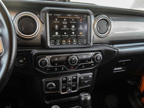 Used 2018 Jeep Wrangler Unlimited Sahara image 26