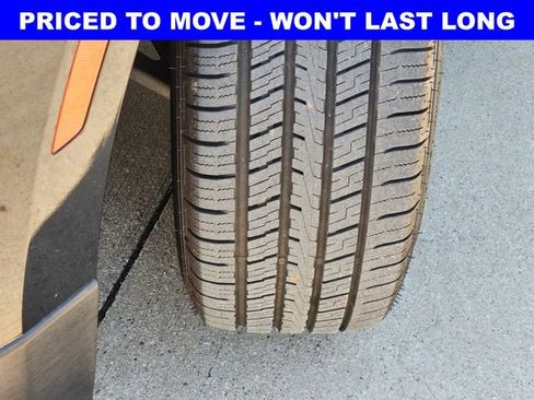 Used 2022 Chevrolet Equinox LT FWD image 18