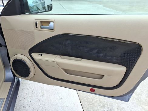 Used 2006 Ford Mustang GT Premium image 8