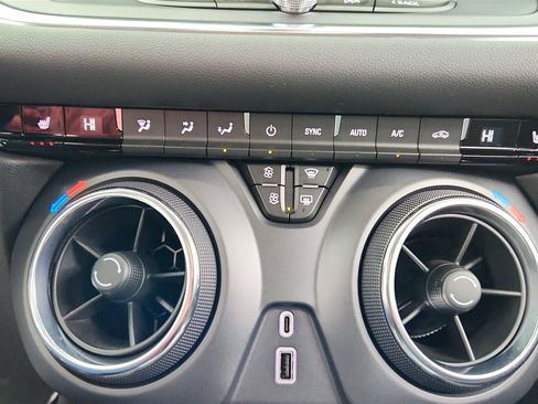 Used 2024 Chevrolet Blazer LT w/ Convenience Package image 22