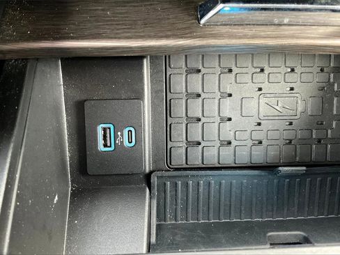 Used 2024 Ford Expedition Max Limited image 33