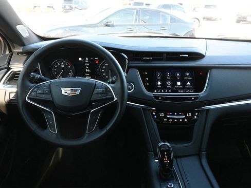 New 2025 Cadillac XT5 Premium Luxury w/ Technology Package image 9