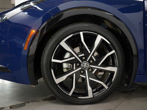 Used 2025 Toyota Prius Plug-In Hybrid image 29