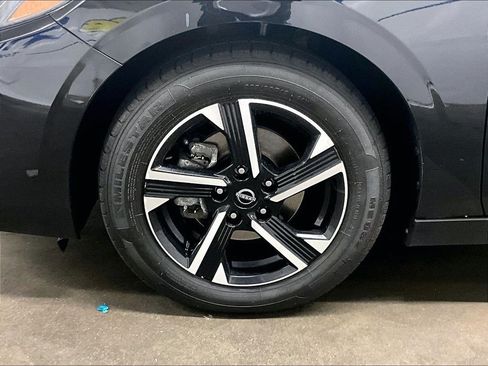 Used 2024 Nissan Sentra SV FWD image 7