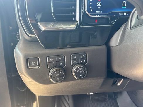 Used 2023 Chevrolet Silverado 1500 LT Trail Boss w/ Convenience Package II AWD/4WD image 13