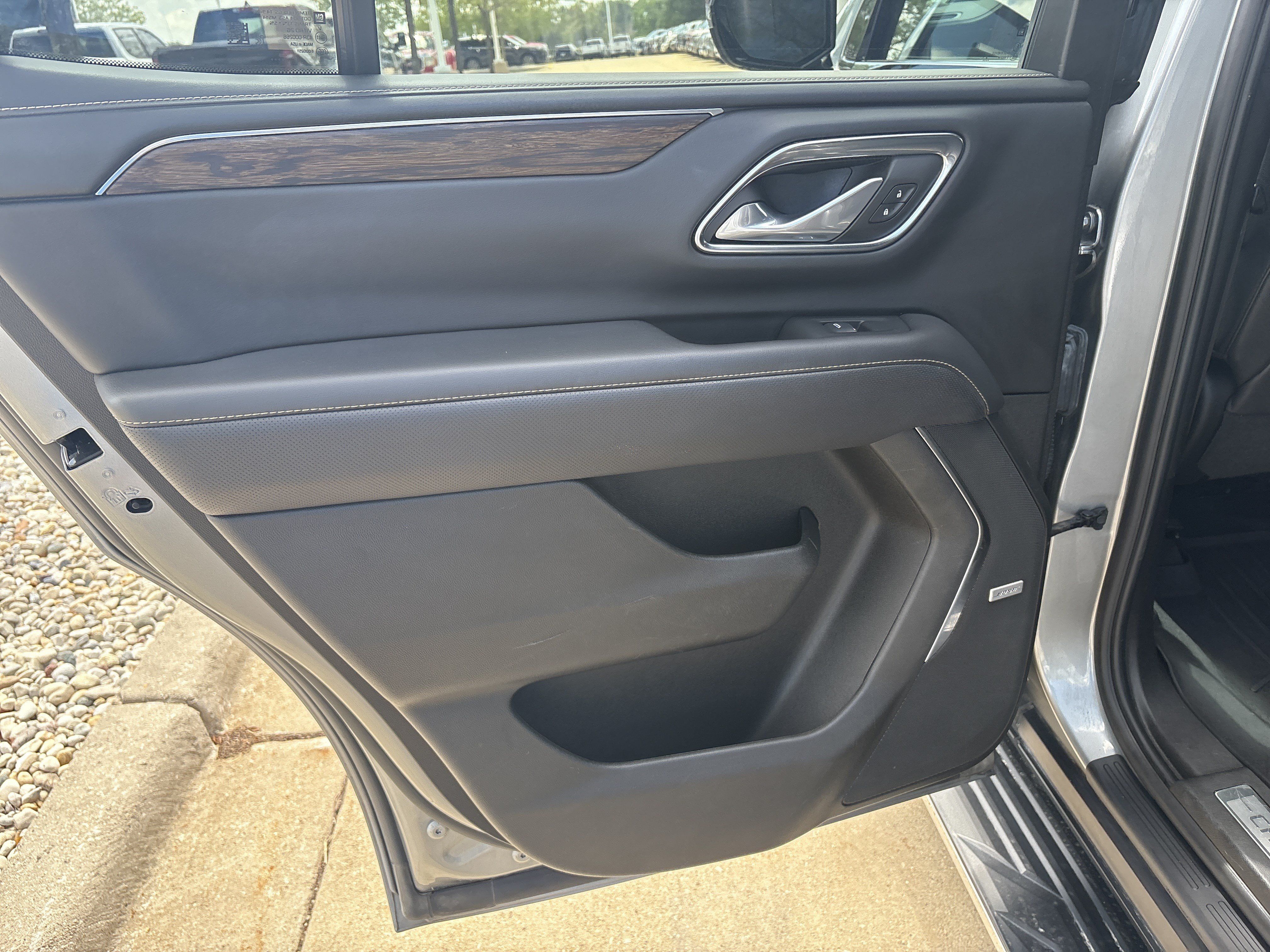 Used 2023 Chevrolet Tahoe Premier AWD/4WD image 9