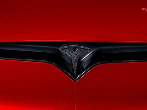 Used 2024 Tesla Model X image 16