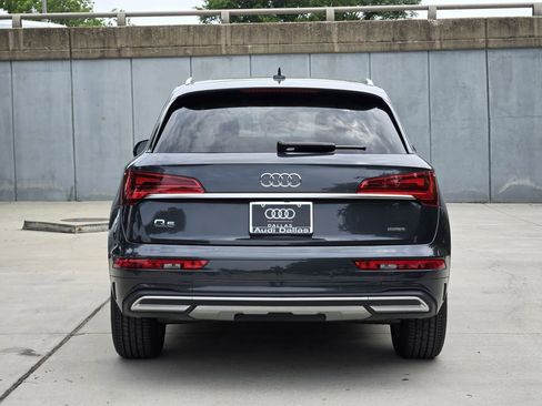Certified 2023 Audi Q5 2.0T Premium w/ Convenience Package AWD/4WD image 9