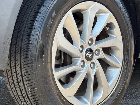 Used 2017 Hyundai Tucson SE w/ SE Popular Package 02 FWD image 30