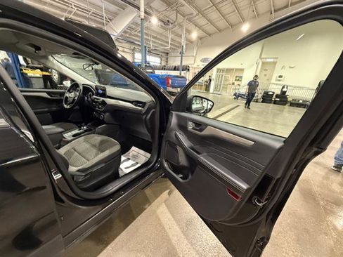 Used 2022 Ford Escape SE w/ Convenience Package AWD/4WD image 18